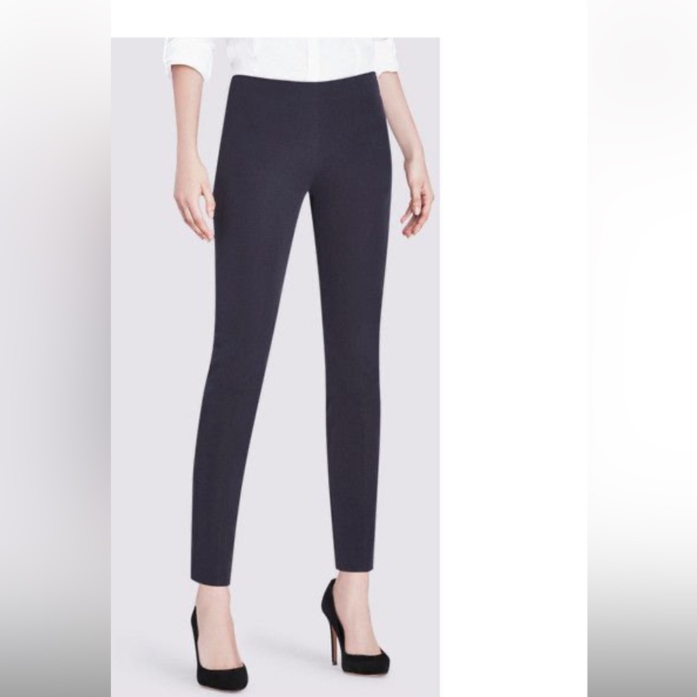 NWOT Tahari Cigarette Pants, size Small
